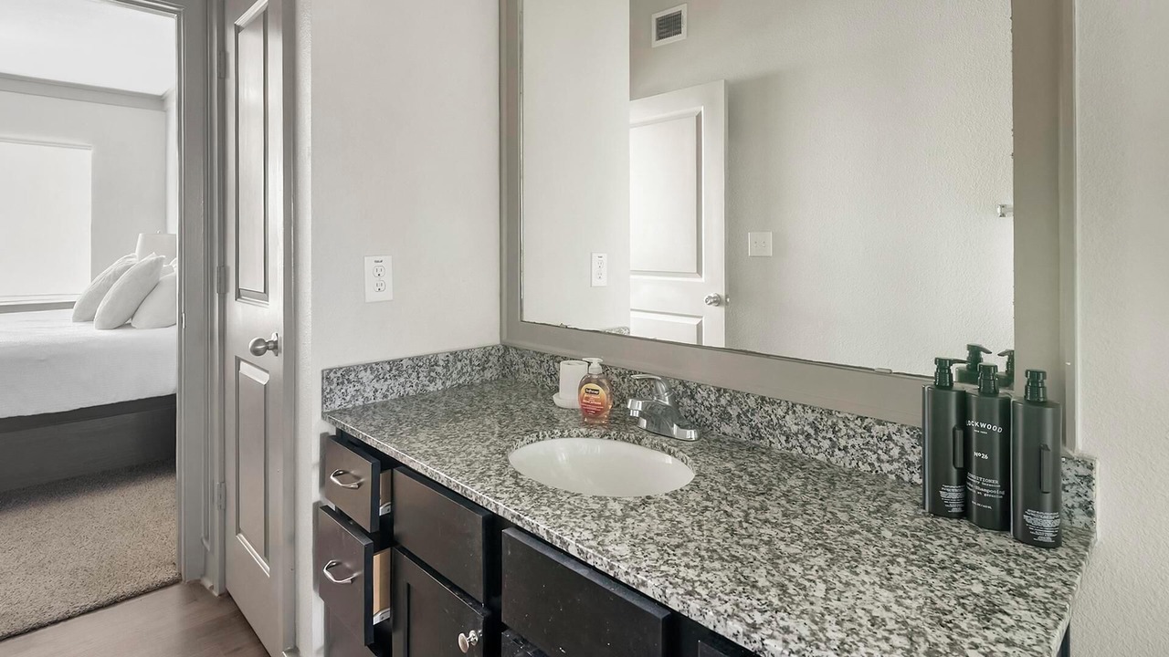 Photo of Bathroom in George Bush Park/Eldridge