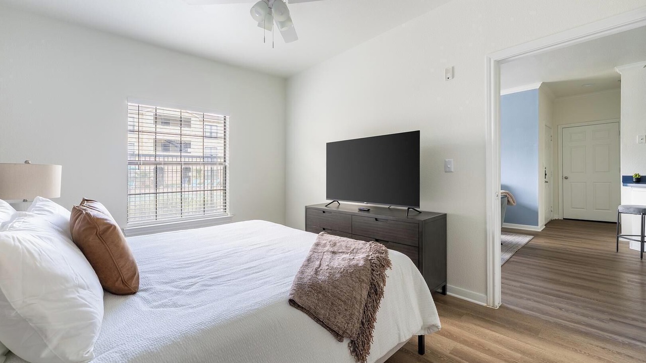 Photo of Bedroom in South Side