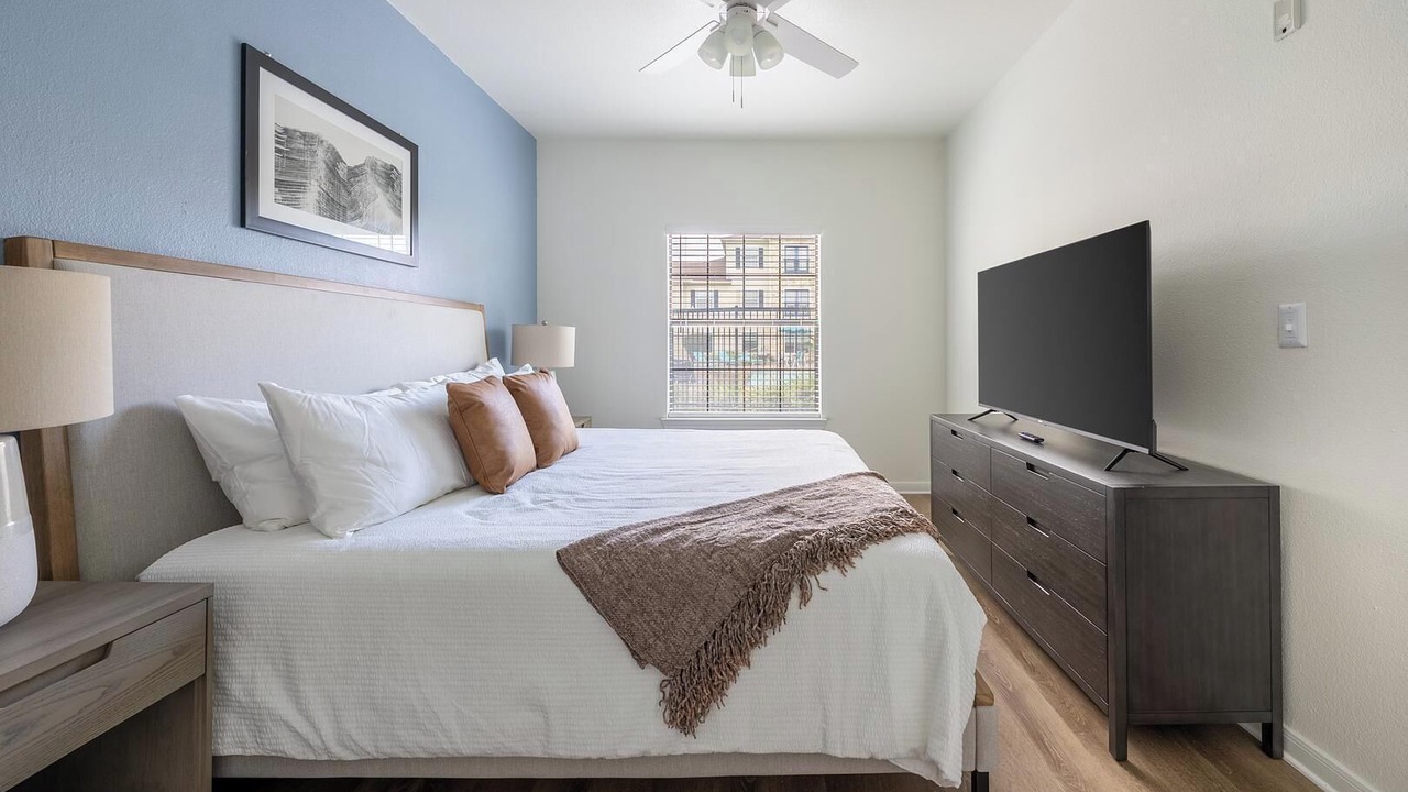 Photo of Bedroom in South Side