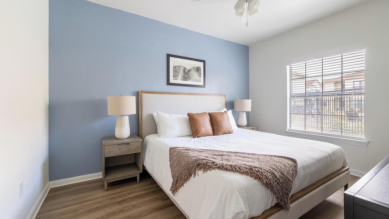 Photo of Bedroom in South Side