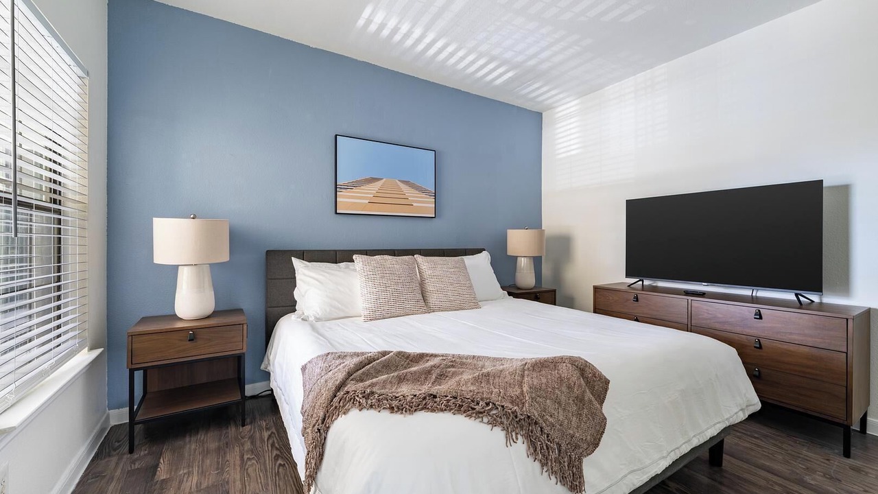 Photo of Bedroom in South Side