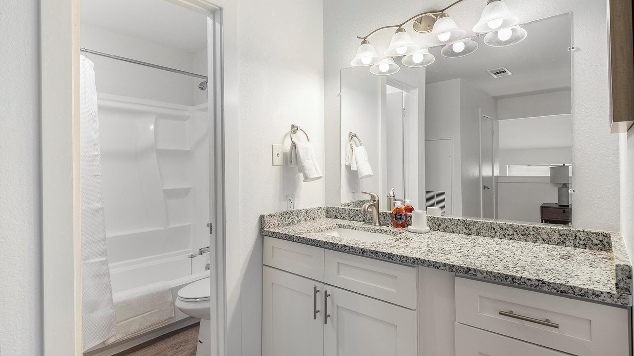 Photo of Bathroom in DeSoto