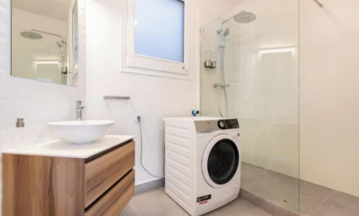 Photo of Bathroom in el Camp d'en Grassot i Gracia Nova