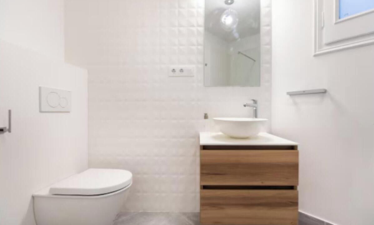 Photo of Bathroom in el Camp d'en Grassot i Gracia Nova