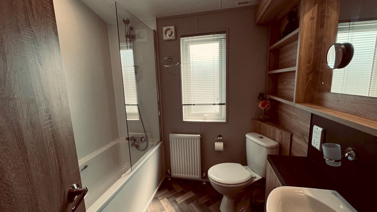 Photo of Bathroom in Lydd