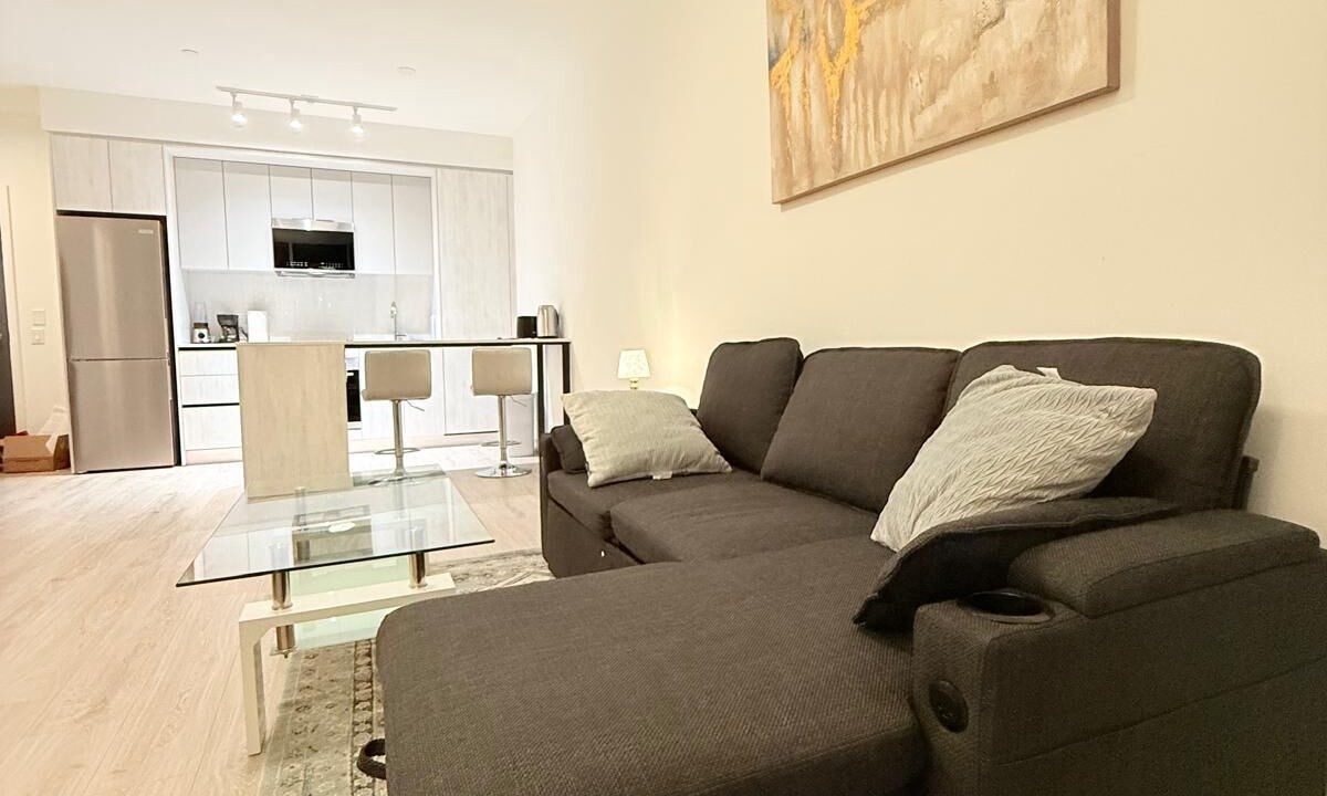 Photo of Livingroom in Central Erin Mills