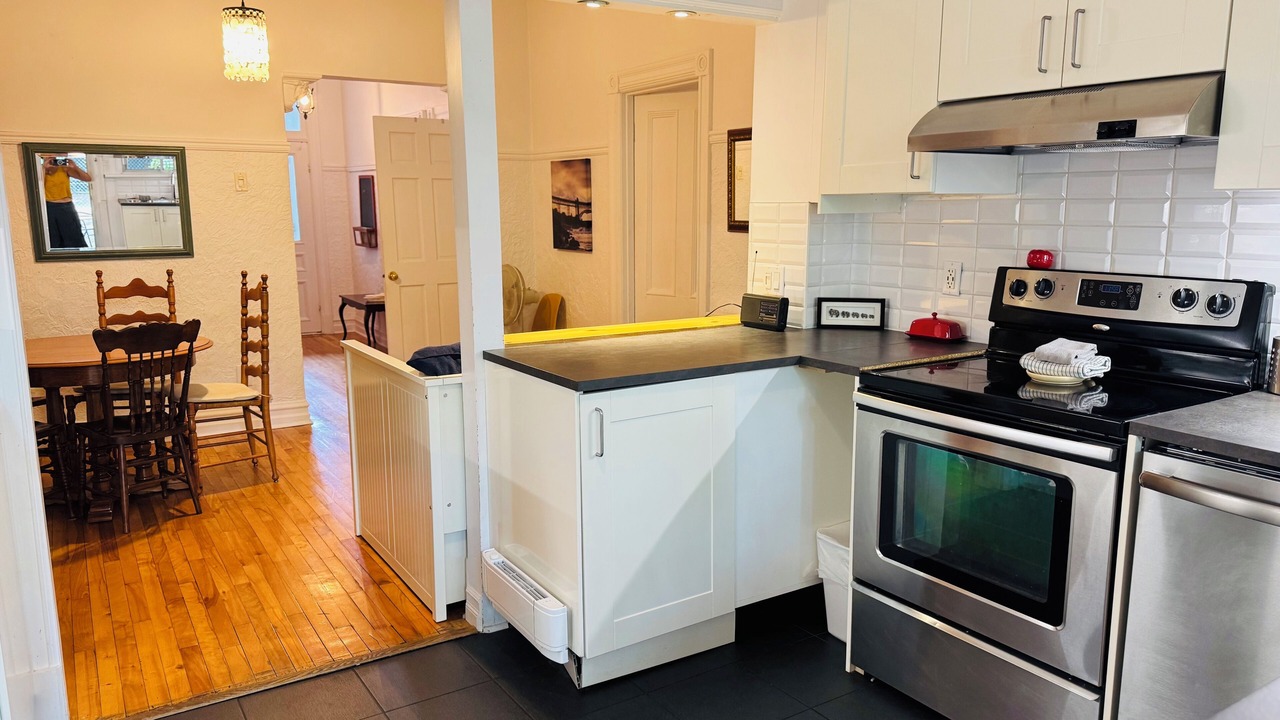 Photo of Kitchen in La Petite-Patrie