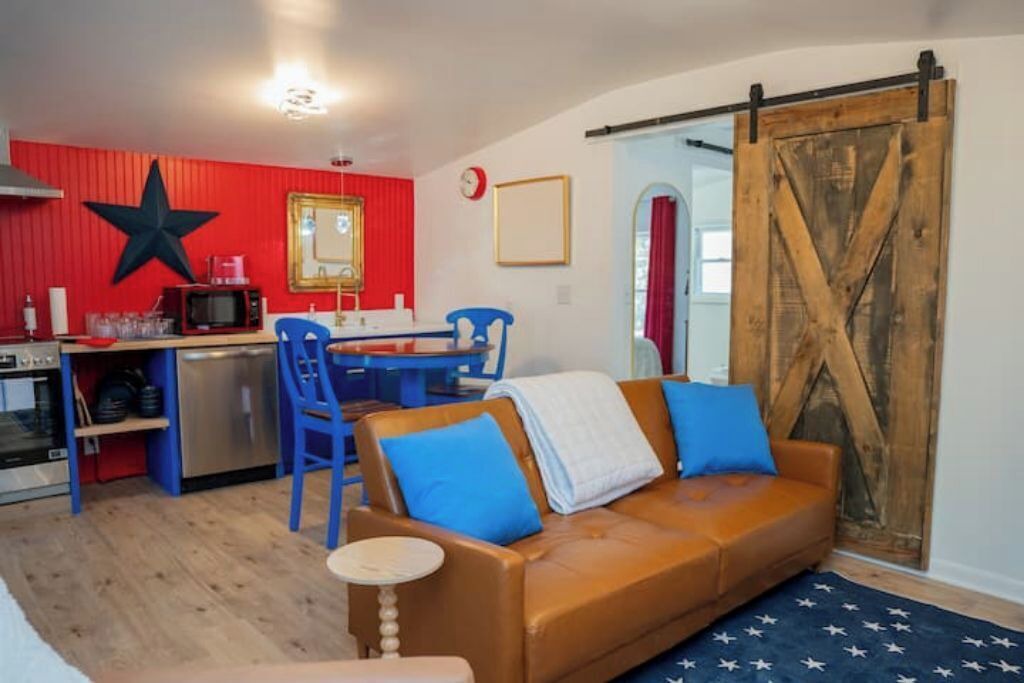 Photo of Livingroom in Metropolis