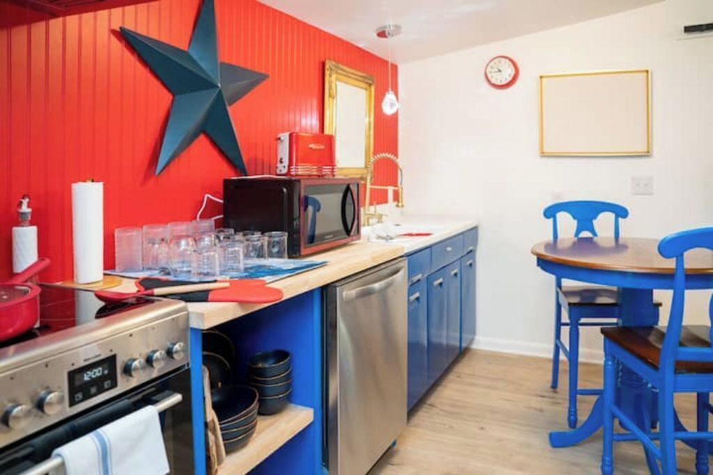 Photo of Kitchen in Metropolis