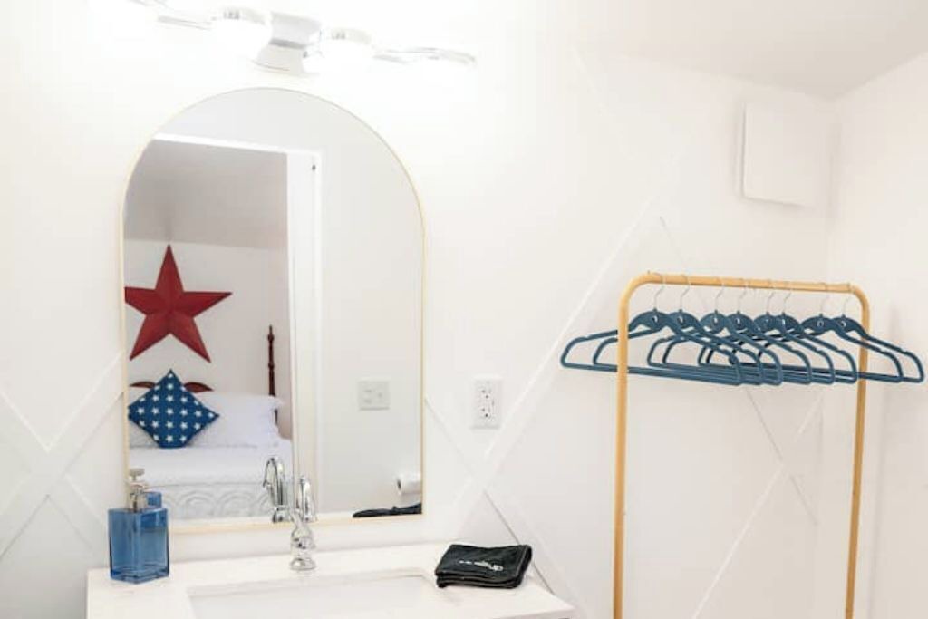 Photo of Bathroom in Metropolis