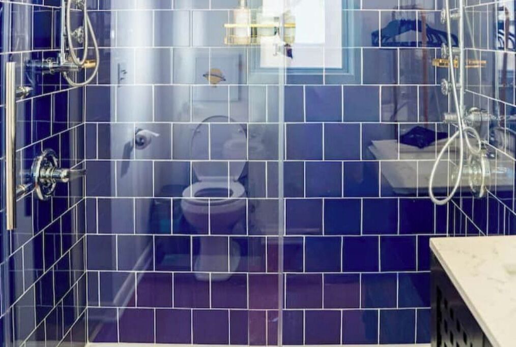Photo of Bathroom in Metropolis