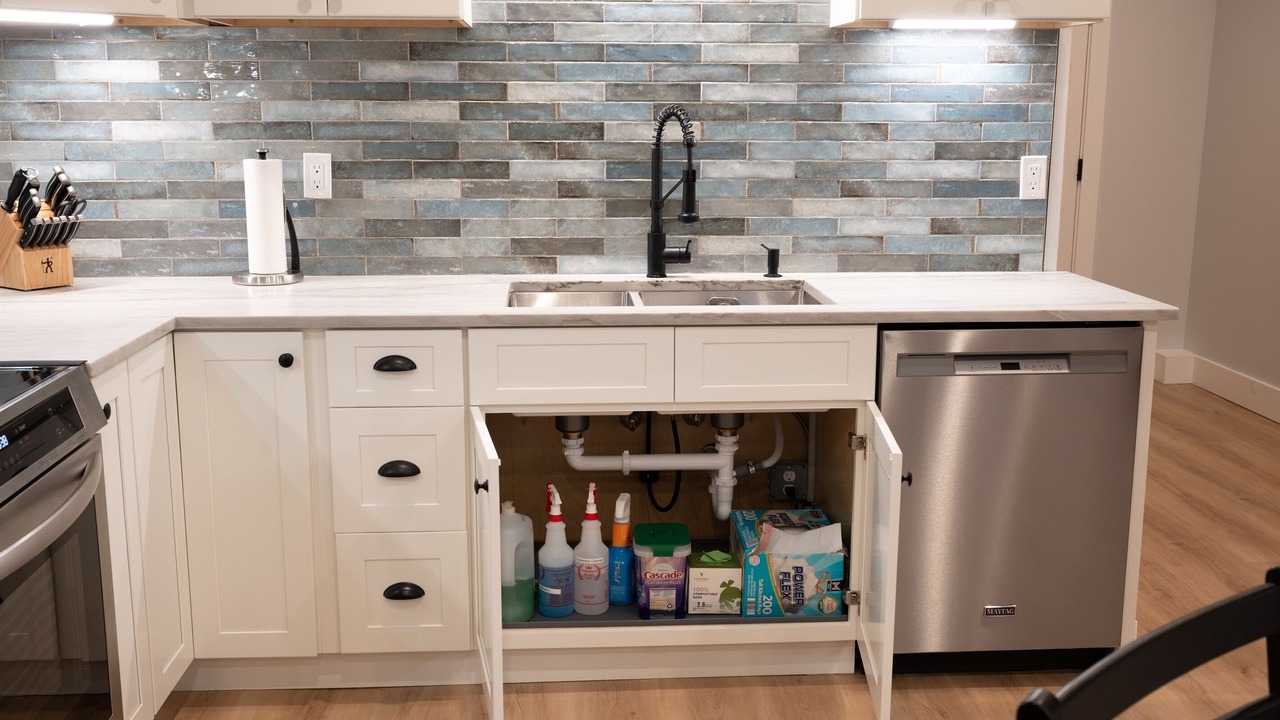 Photo of Others in Bow