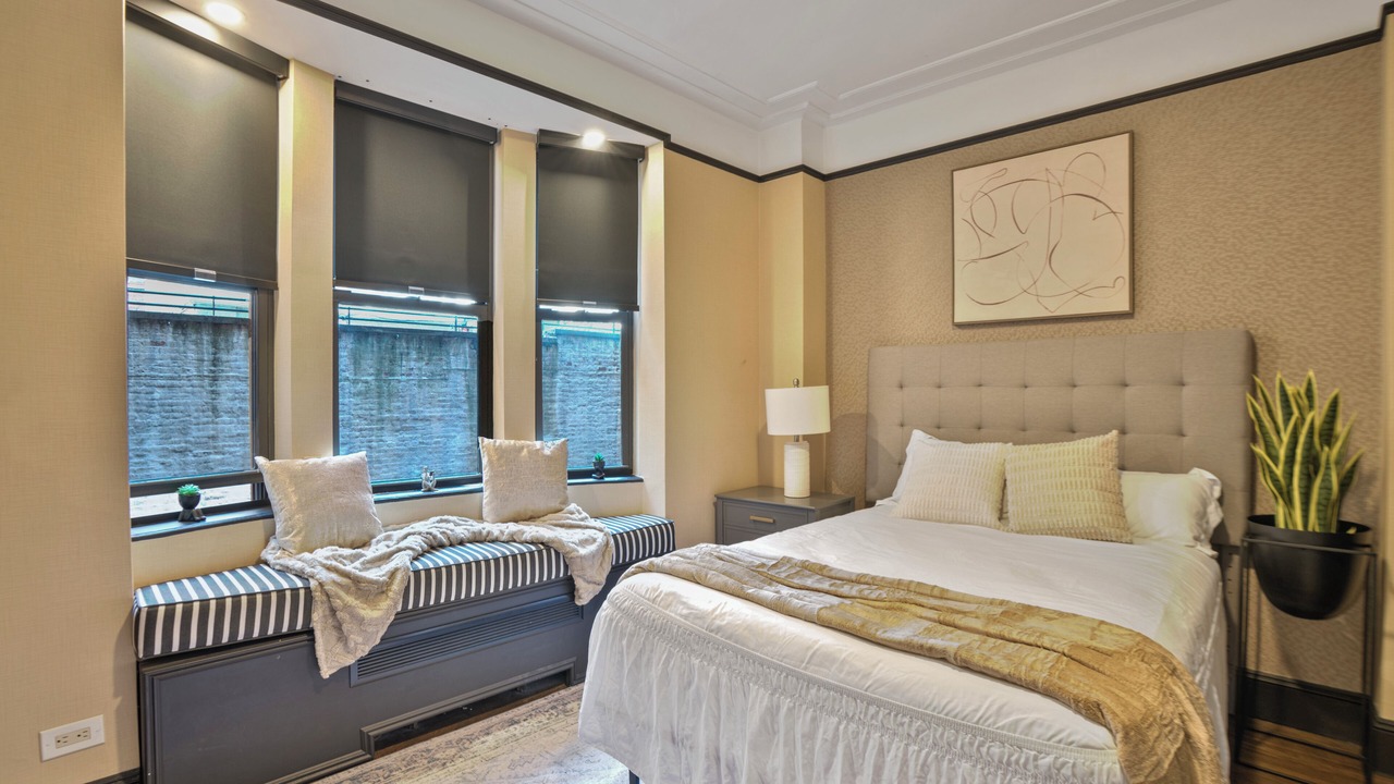 Photo of Bedroom in Midtown East