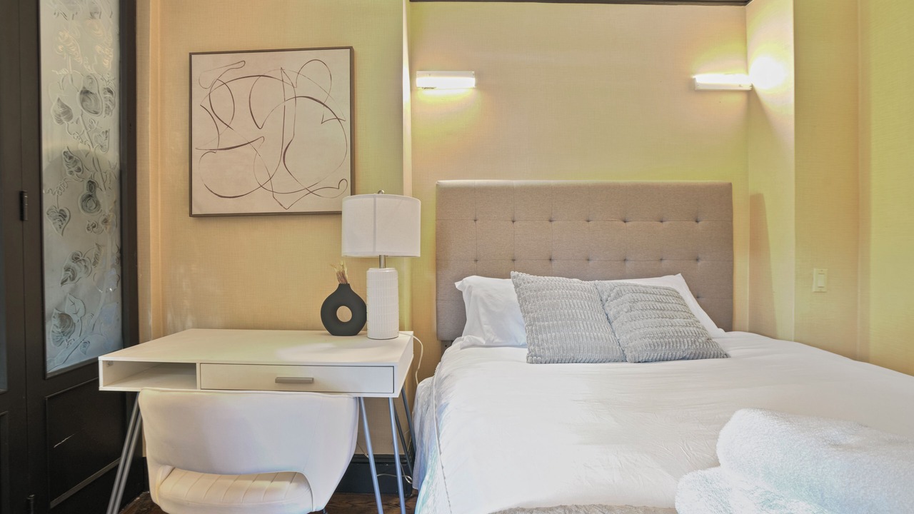 Photo of Bedroom in Midtown East