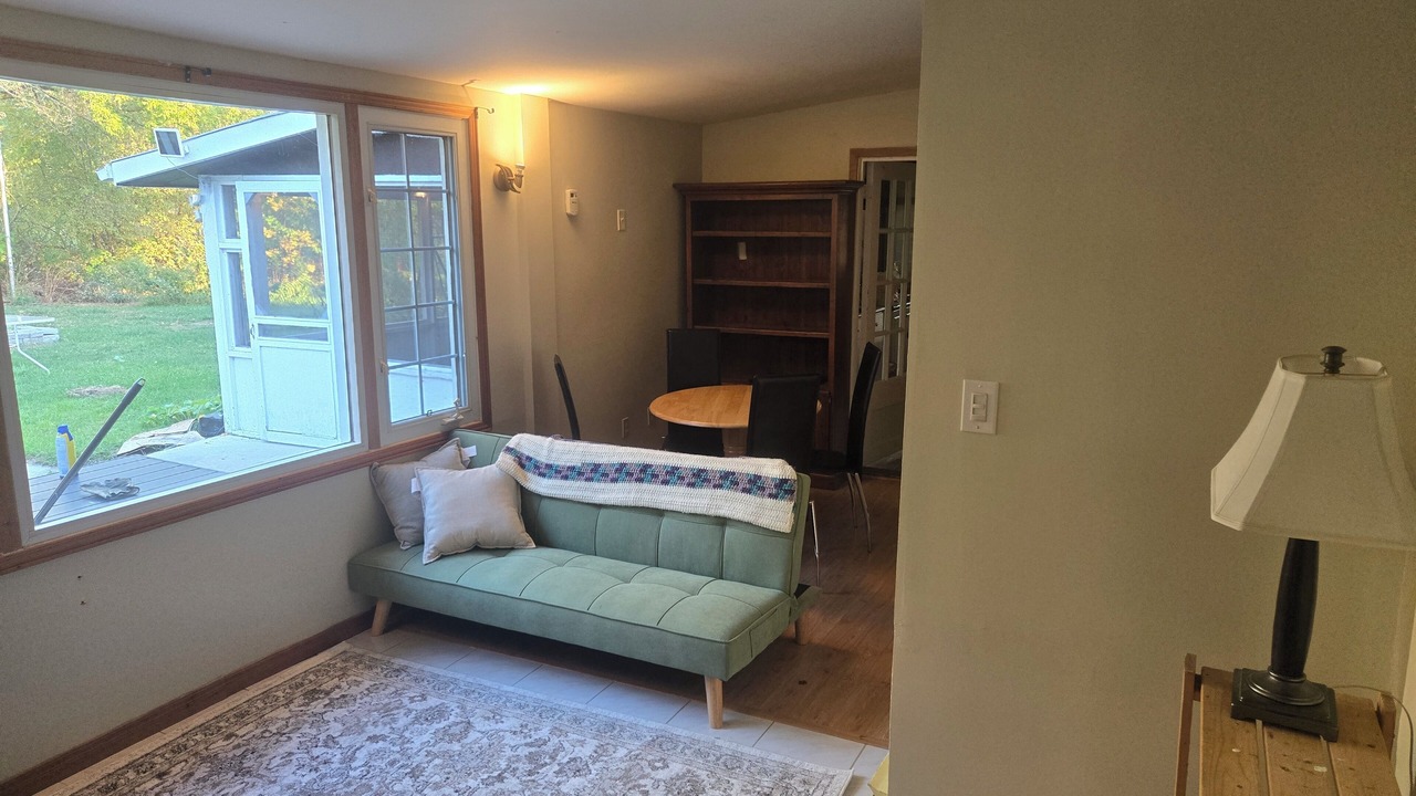 Photo of Livingroom in Wolfe Island