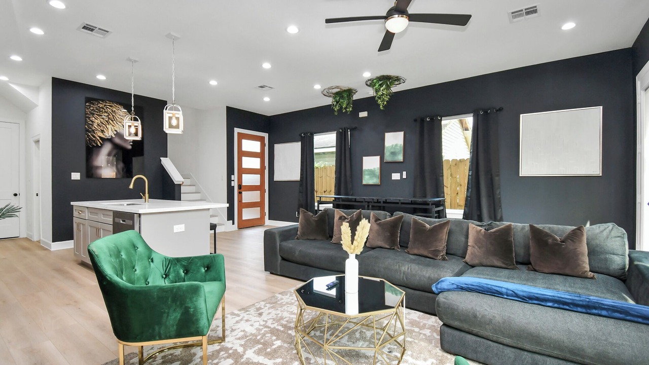Photo of Livingroom in OST - South Union