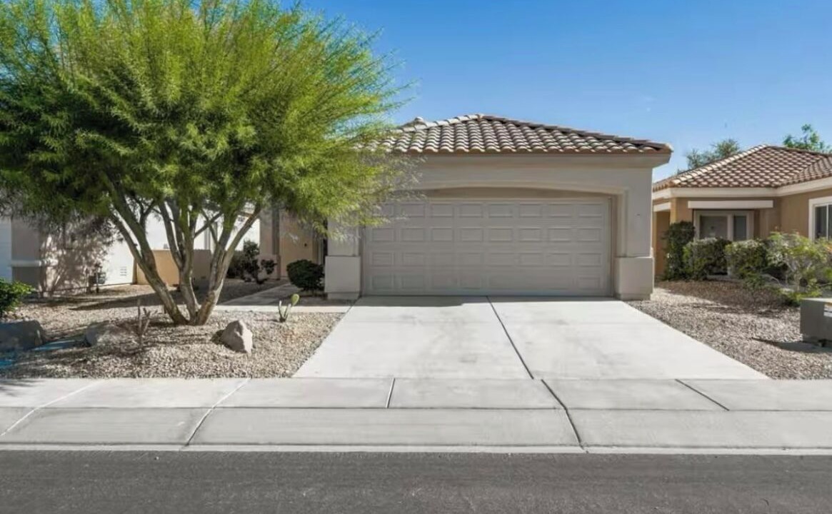 Photo of Outdoor in Desert Palms