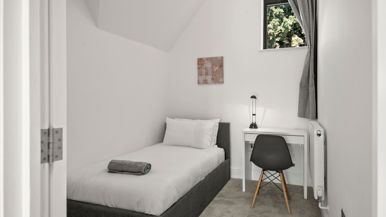 Photo of Bedroom in Coulsdon West