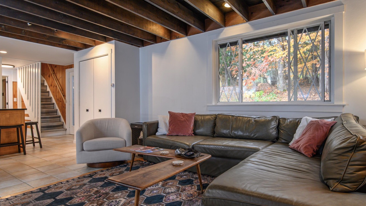 Photo of Livingroom in West Hartford