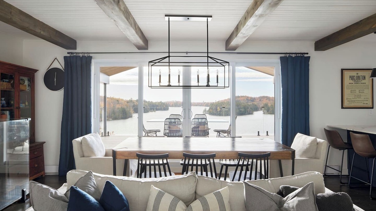Photo of Livingroom in Val-des-Monts