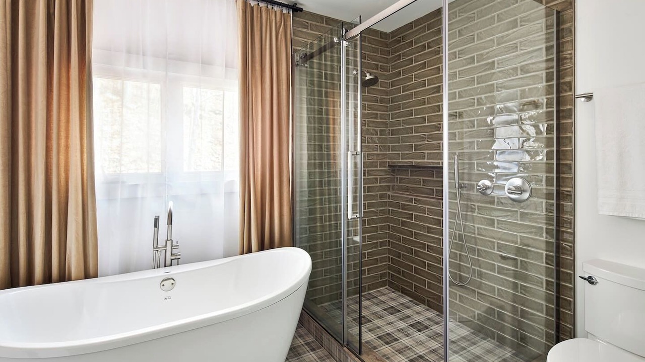 Photo of Bathroom in Val-des-Monts