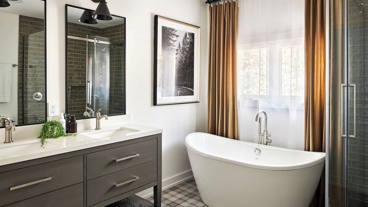 Photo of Bathroom in Val-des-Monts