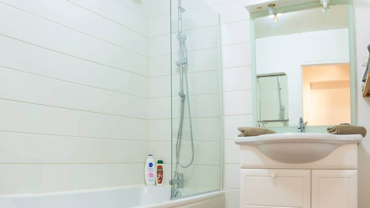 Photo of Bathroom in Cholet