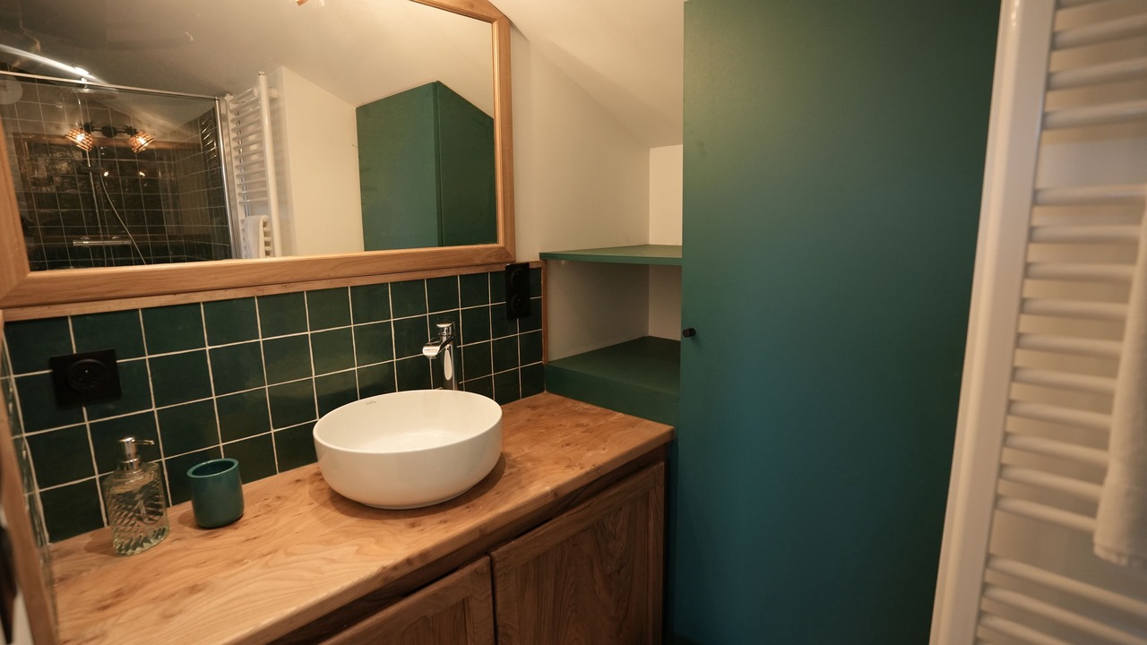 Photo of Bathroom in Hondouville