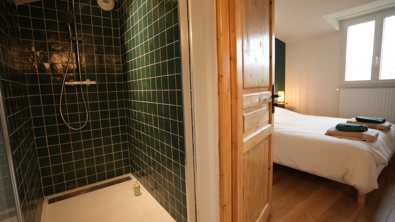 Photo of Bathroom in Hondouville