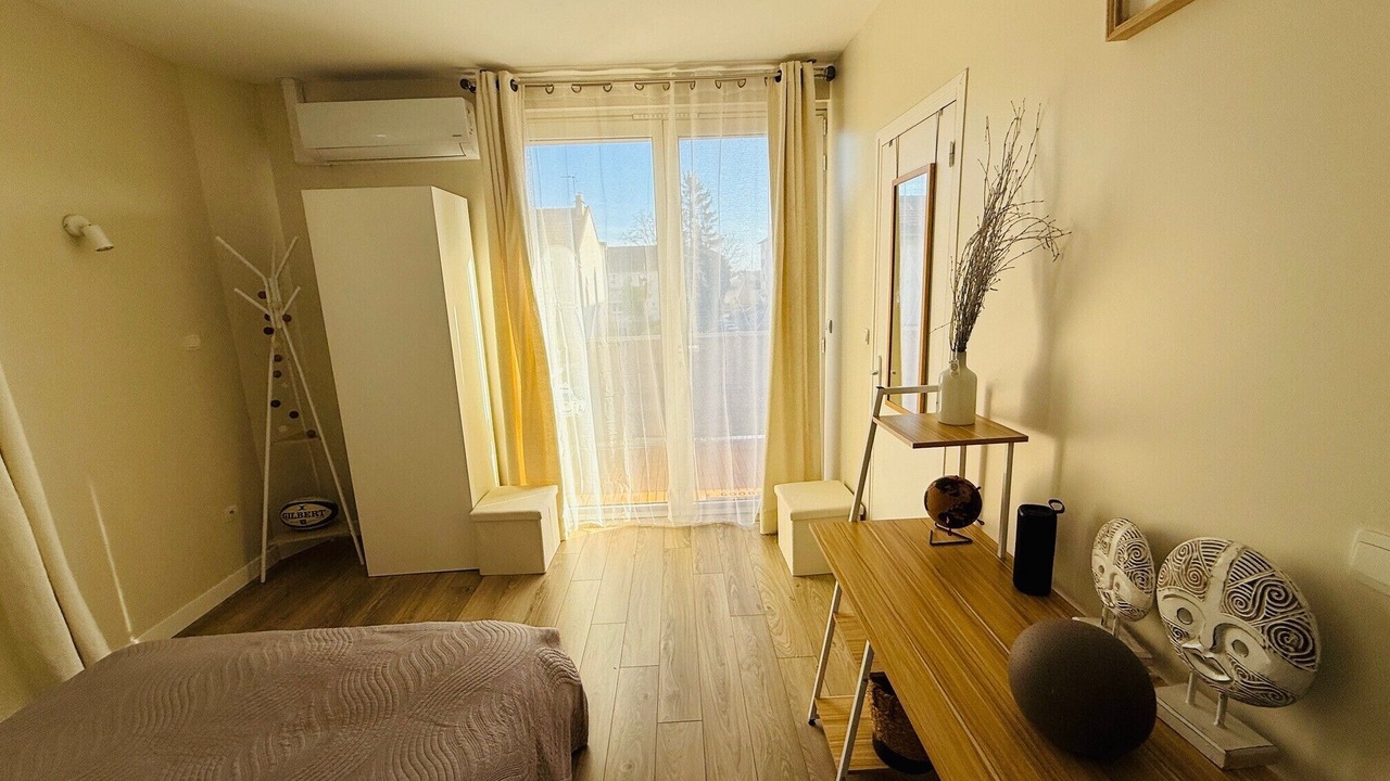 Photo of Bedroom in Antony