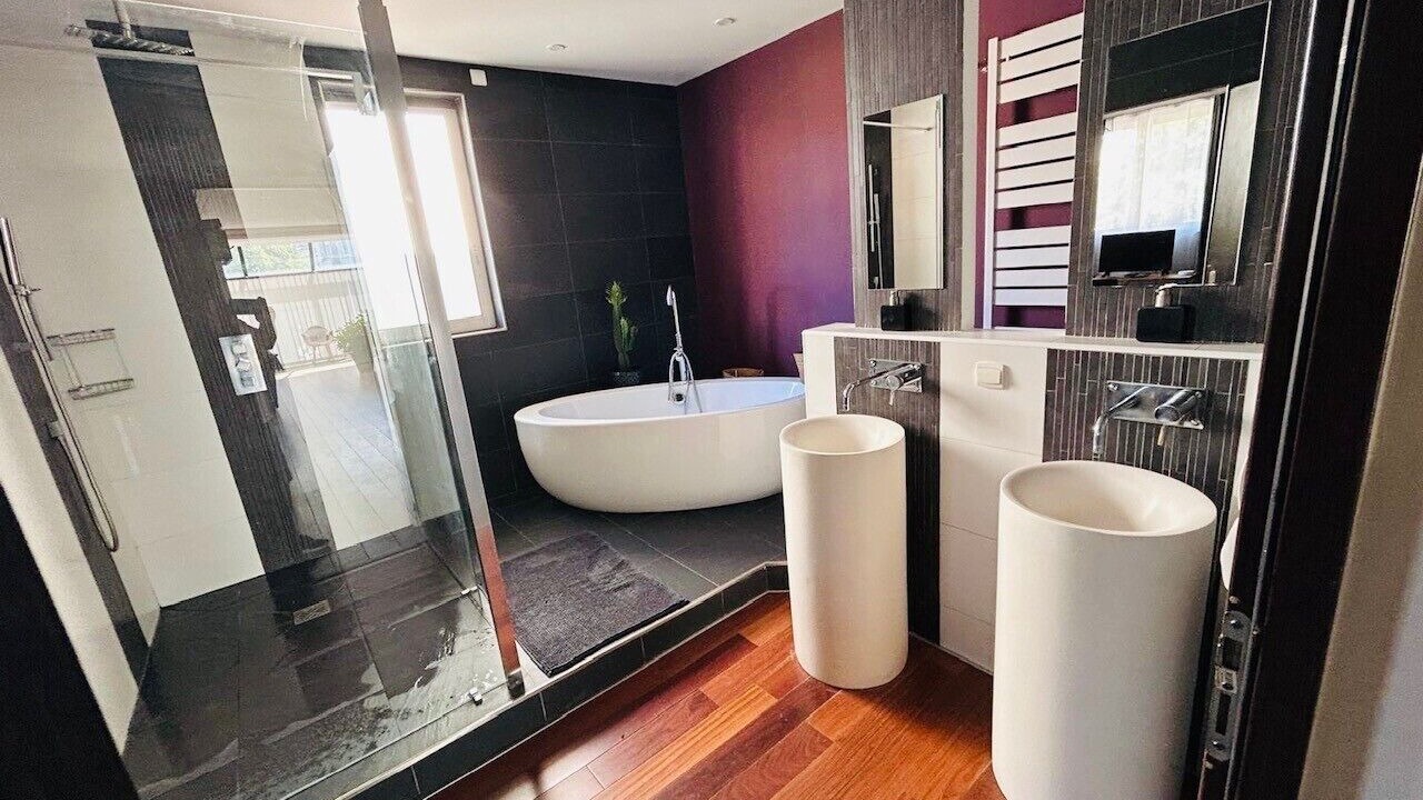 Photo of Bathroom in Antony