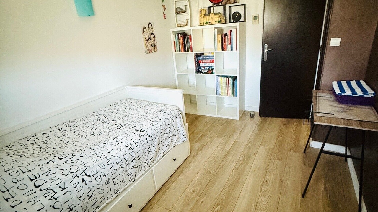 Photo of Bedroom in Antony