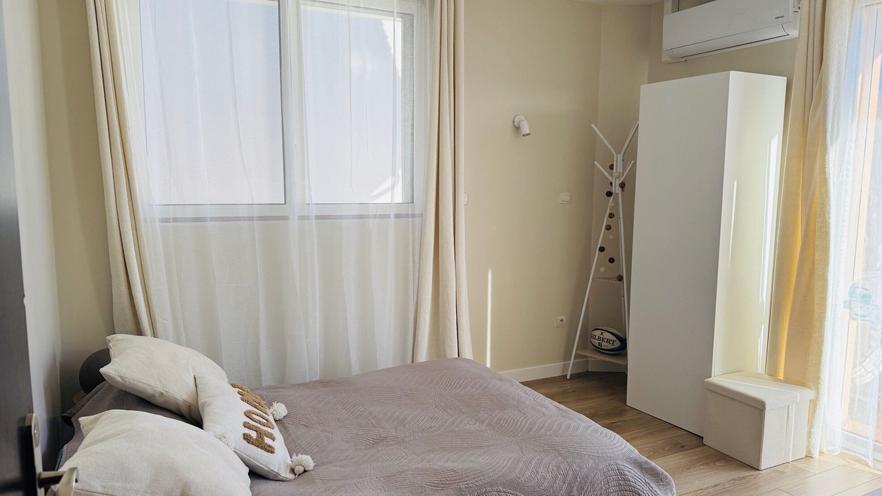 Photo of Bedroom in Antony