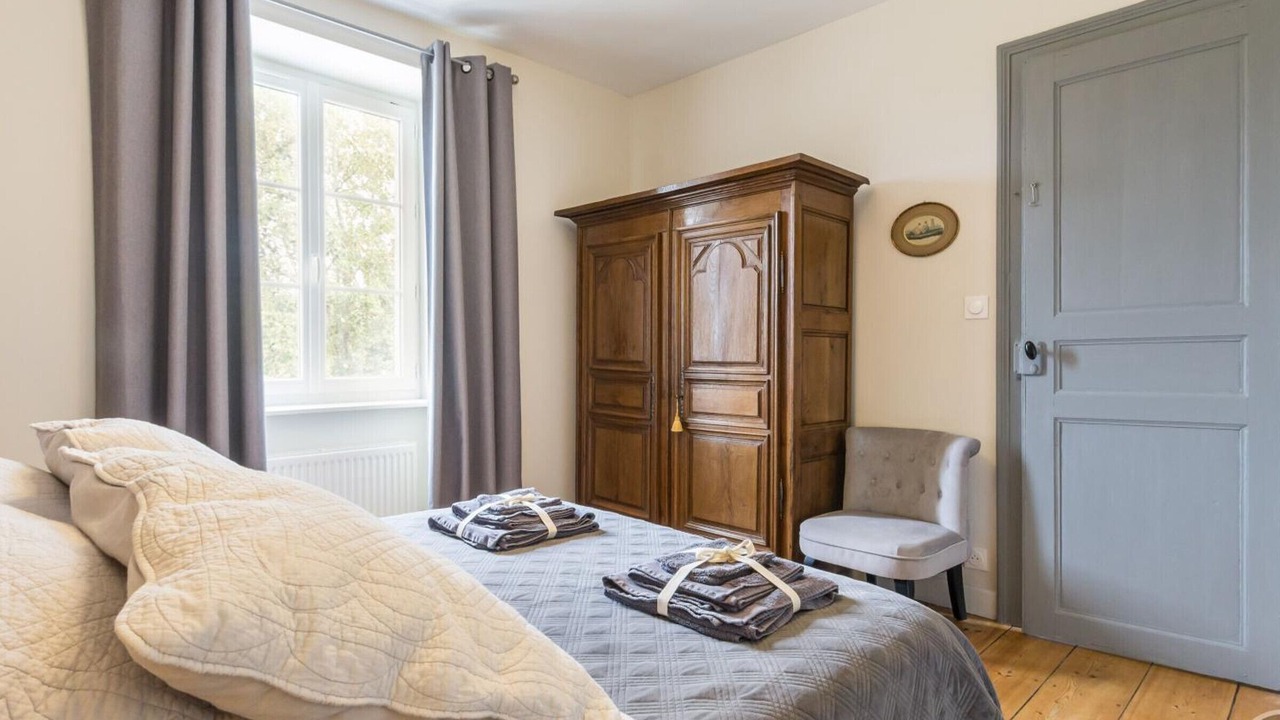 Photo of Bedroom in Sebeville