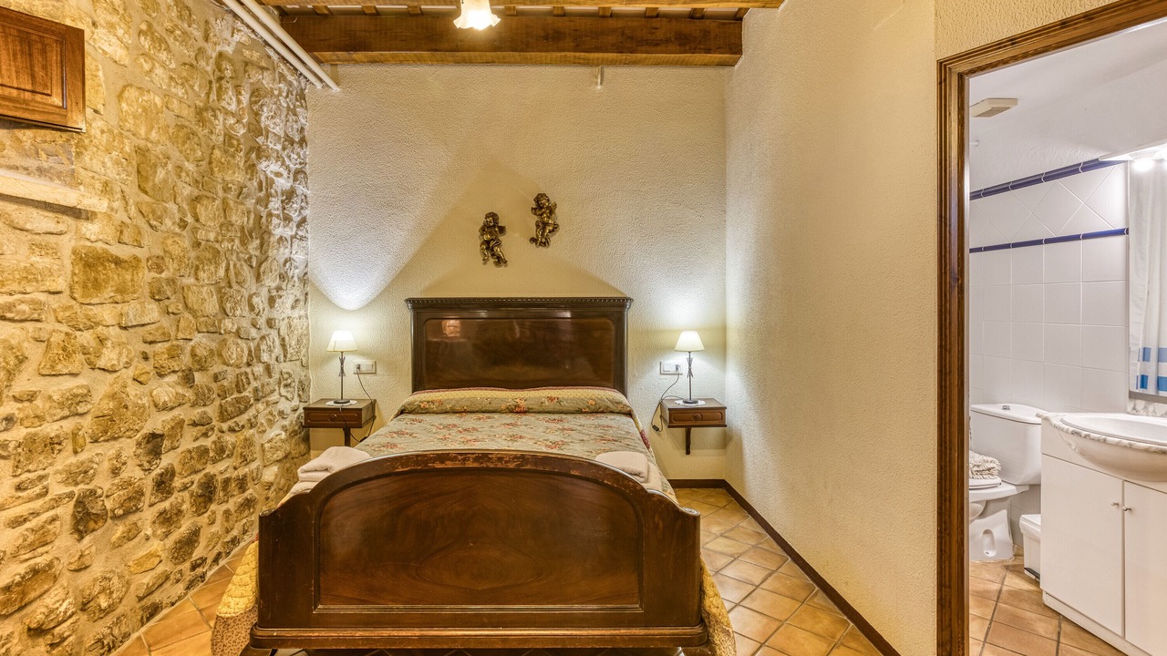 Photo of Bathroom in Camos