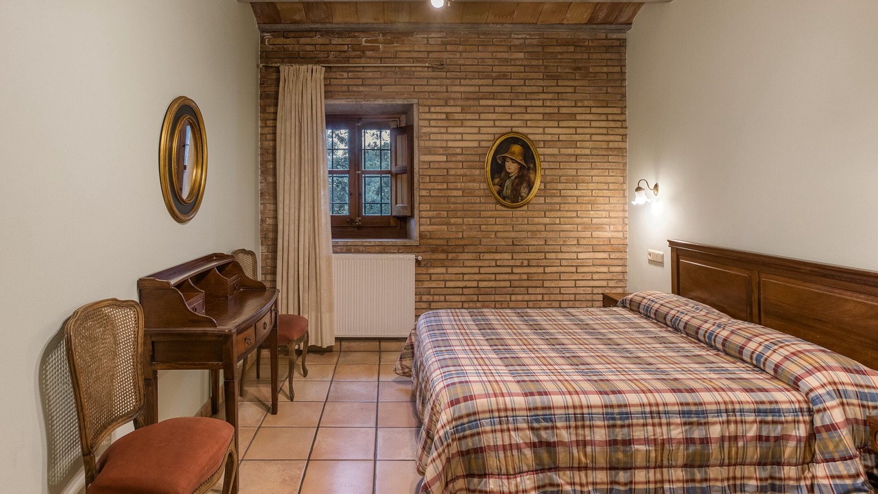 Photo of Bedroom in Camos