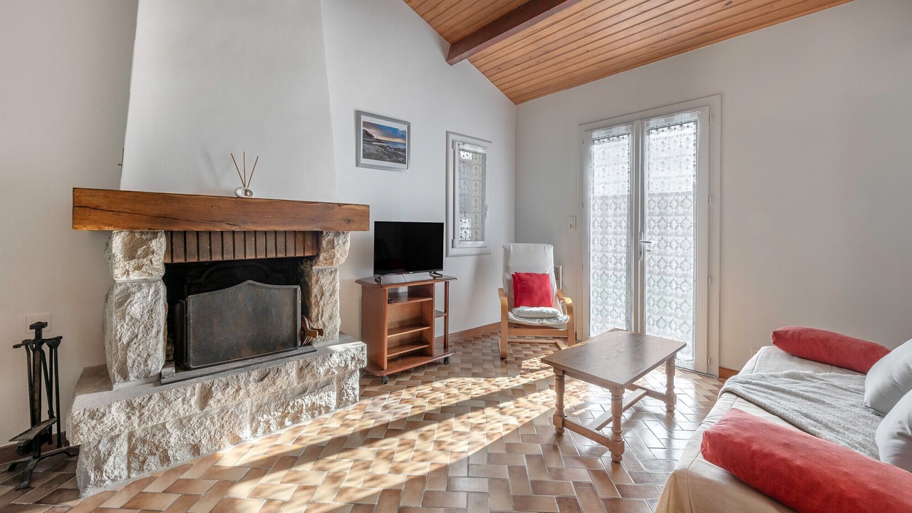 Photo of Livingroom in Saint-Michel-Chef-Chef