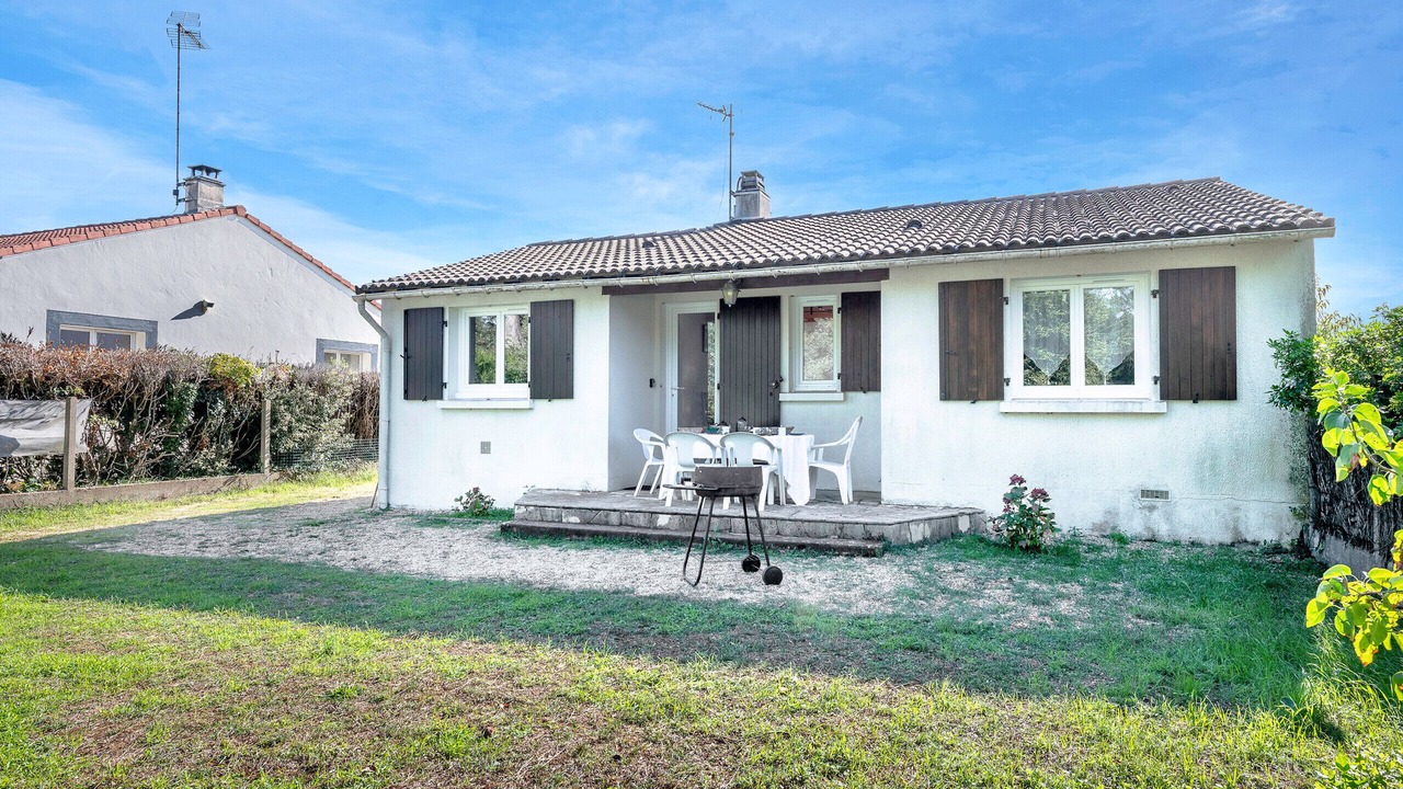 Photo of Outdoor in Saint-Michel-Chef-Chef
