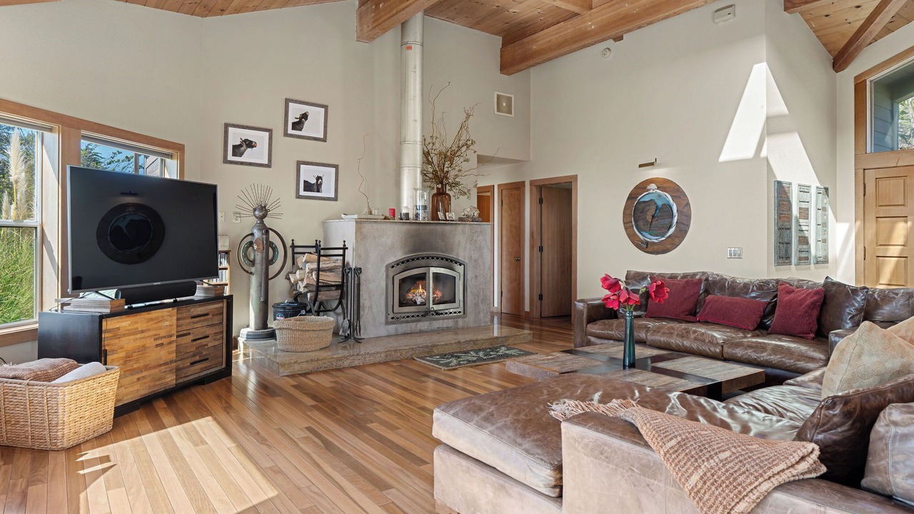 Photo of Livingroom in Gualala