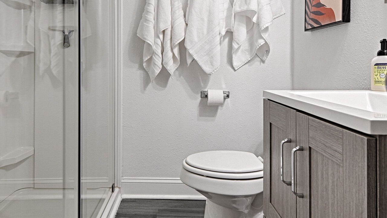 Photo of Bathroom in Central Arlington