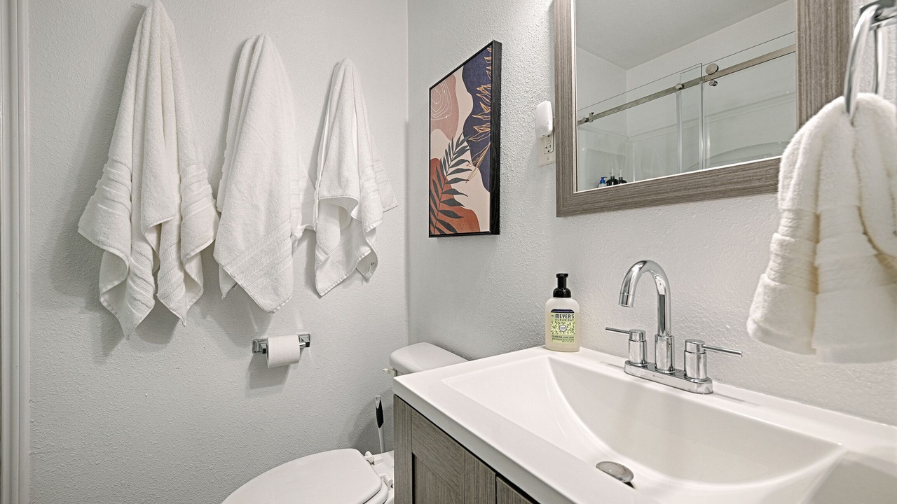 Photo of Bathroom in Central Arlington