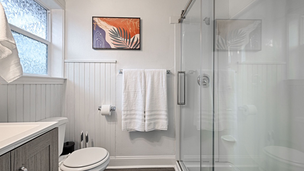 Photo of Bathroom in Central Arlington