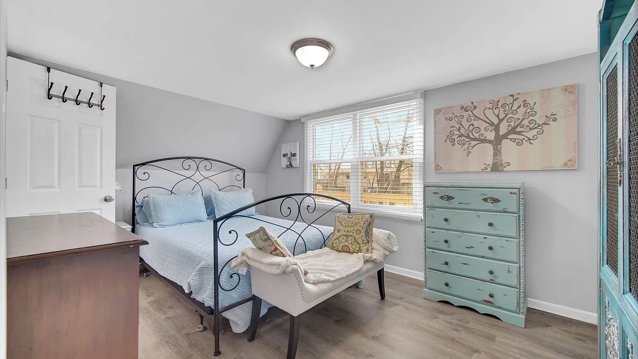 Photo of Bedroom in Cedar Lake