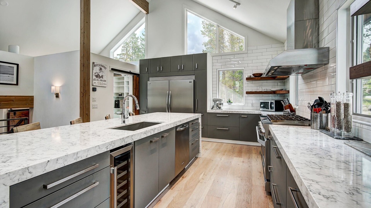 Photo of Kitchen in Peak 8