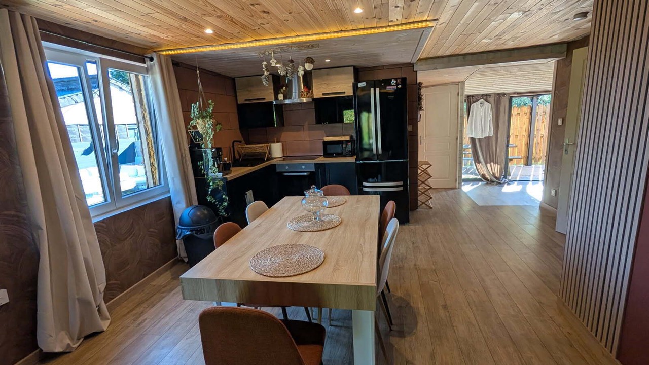 Photo of Others in Houlle