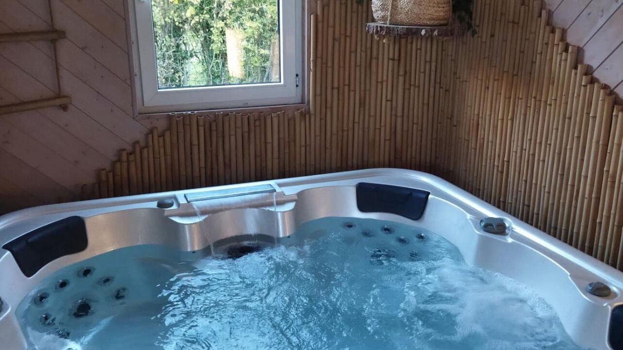 Photo of Others in Houlle