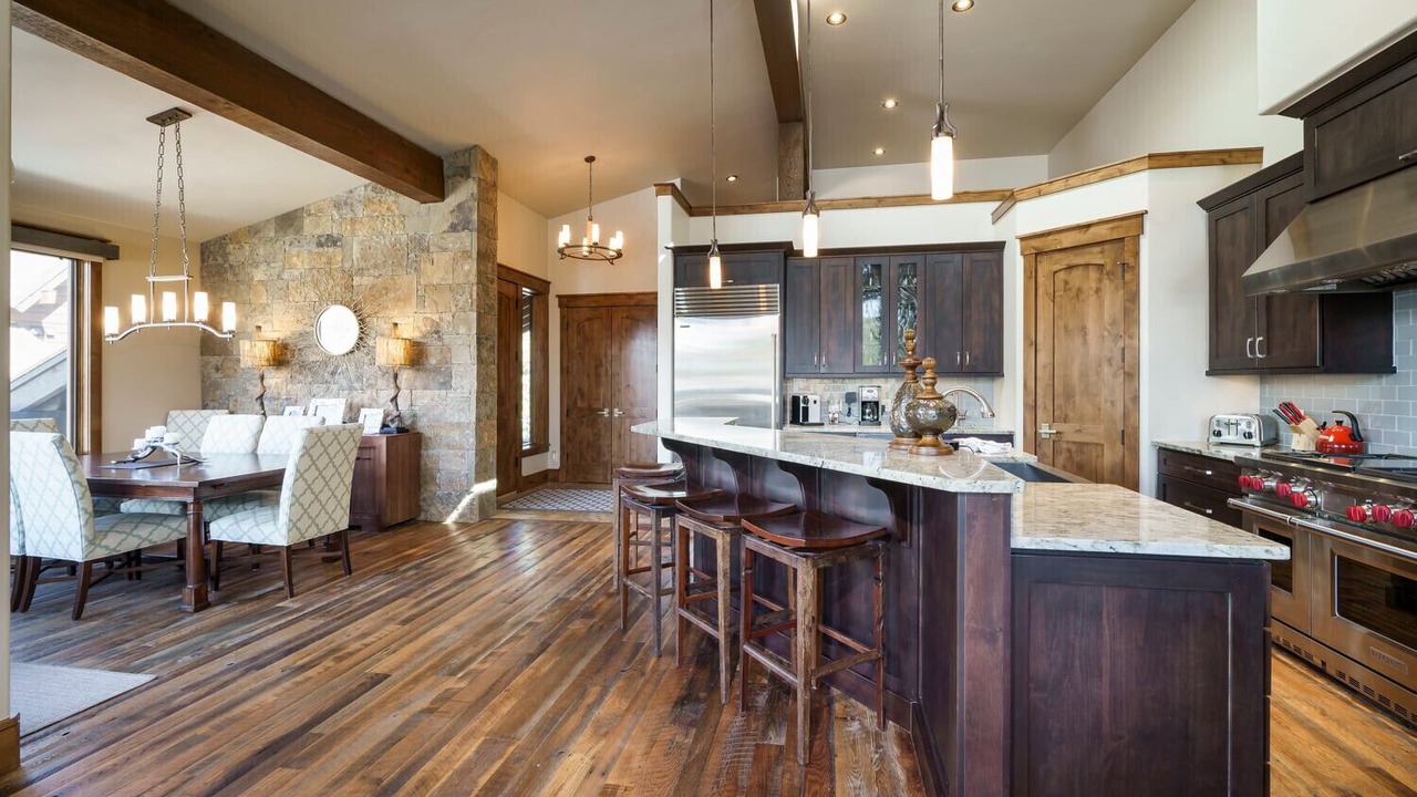 Photo of Kitchen in Peak 8