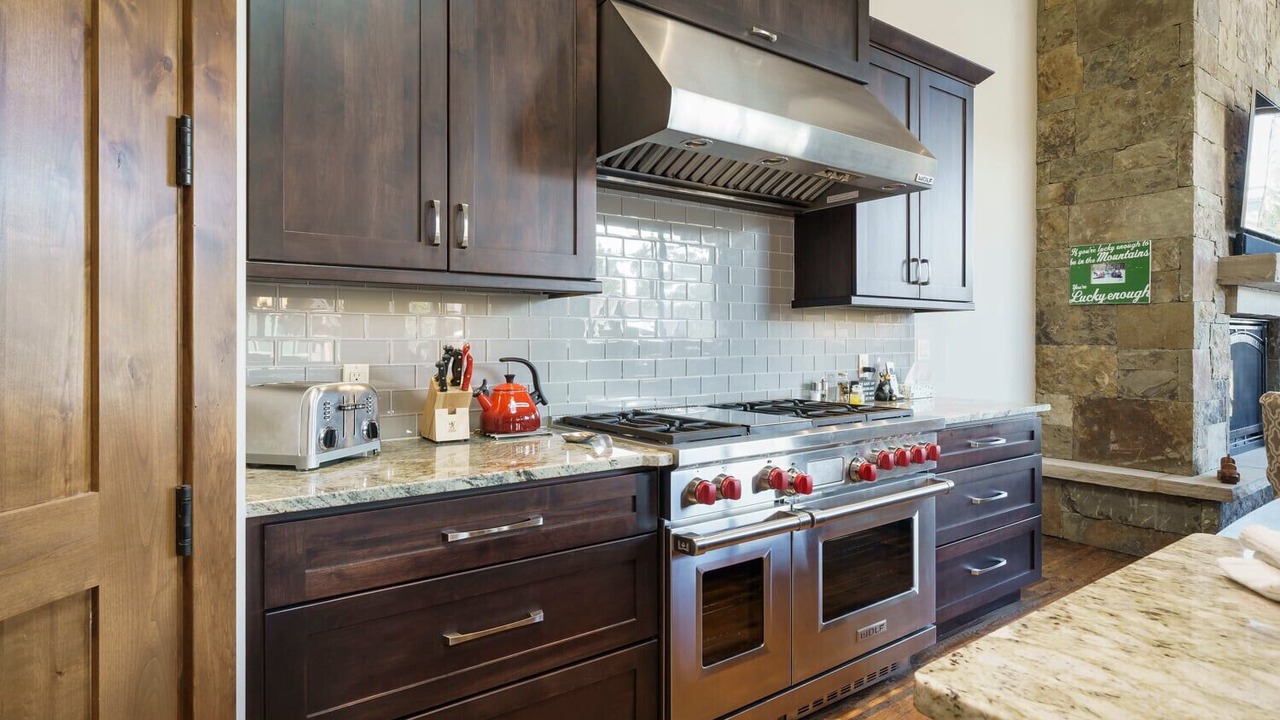 Photo of Kitchen in Peak 8