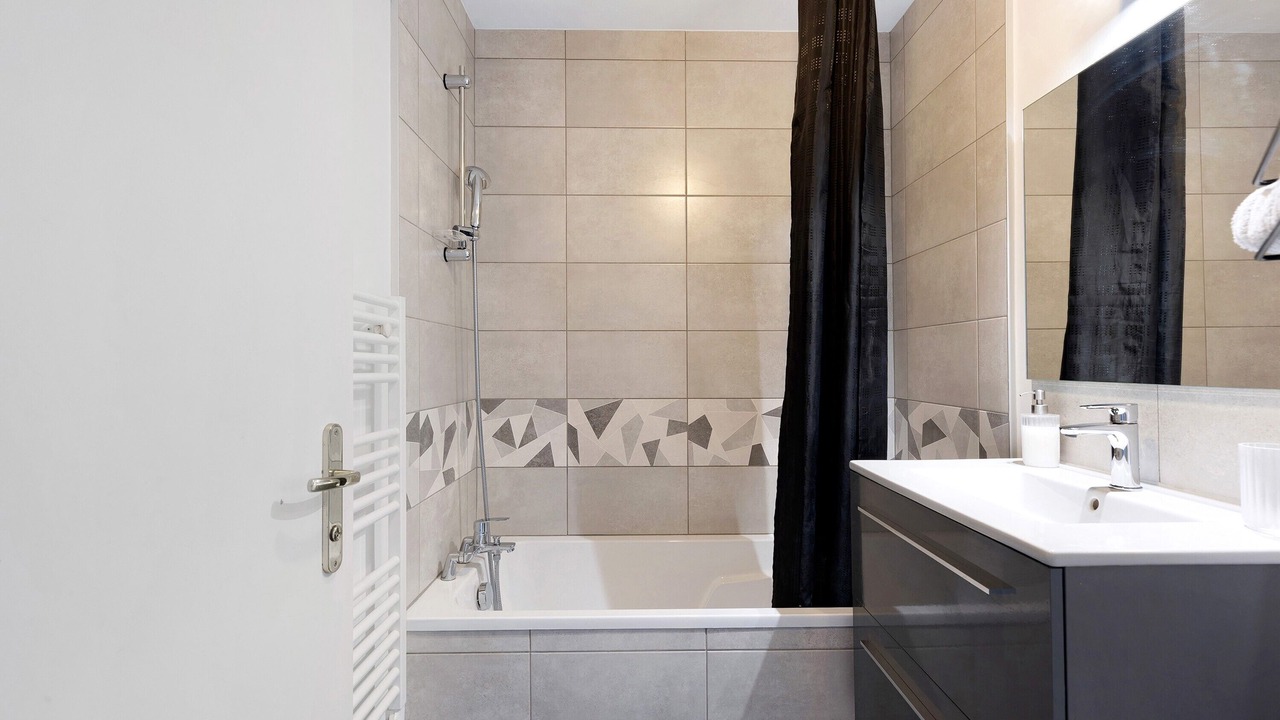 Photo of Bathroom in Chasseneuil-du-Poitou