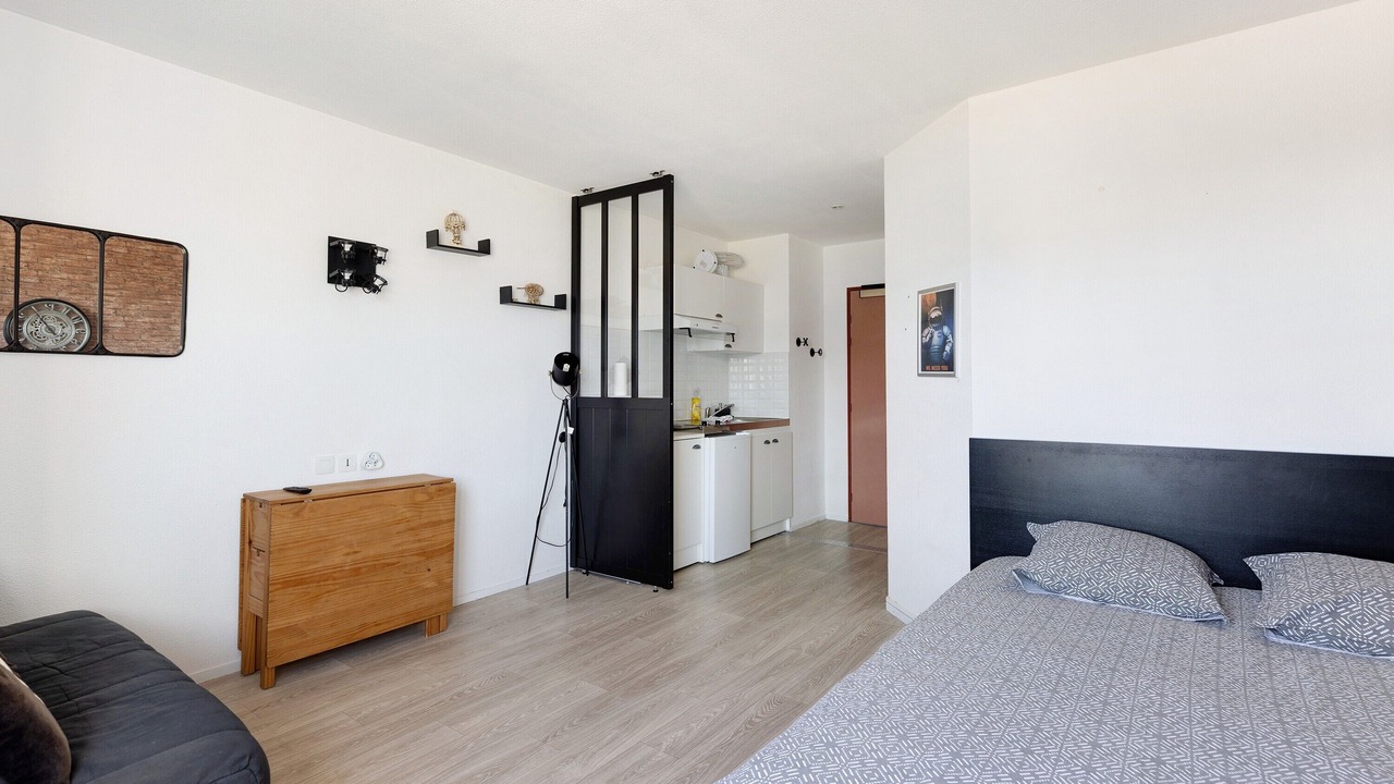 Photo of Bedroom in Chasseneuil-du-Poitou